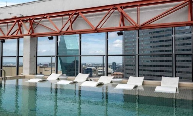 Downtown Dallas Apartment | CozySuites | TWO Lovely 2BR 2BA Condo