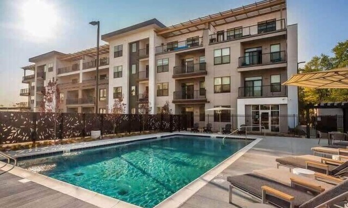 Indianapolis Apartment | Cozysuites Upscale 2BR near Fashion Mall