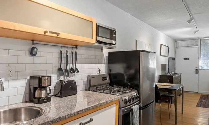 Brookwood Apartment | (CPF) Safe Studio Near Piedmont Hospital Perfect for Travel Nurses