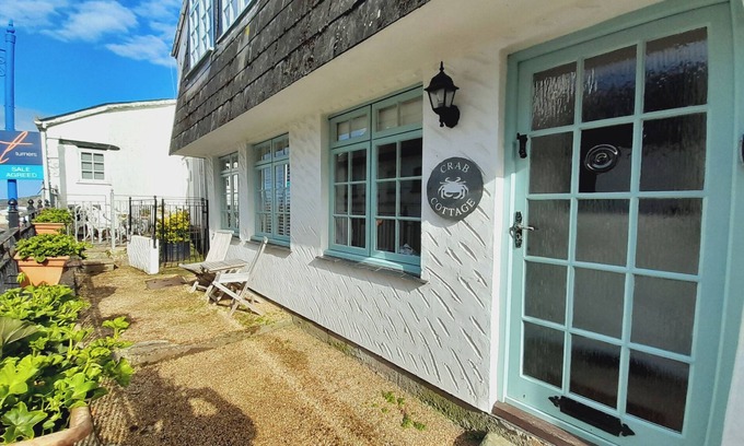 Hele Cottage | CRAB COTTAGE, pet friendly, country holiday cottage in Ilfracombe