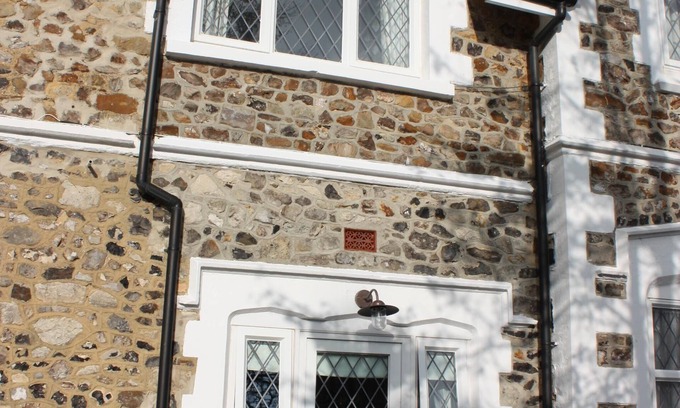 Beer Cottage | CRABPOT COTTAGE IN BEER, DELIGHTFUL 1 BED HOUSE, SEA VIEWS & 50 METRES FROM BEAC