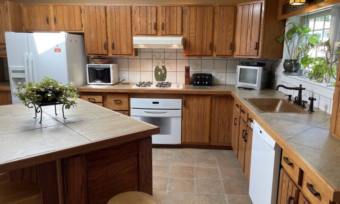 Cooperstown House | Craftsman House Charming Arts & Craft style home close to Cooperstown village