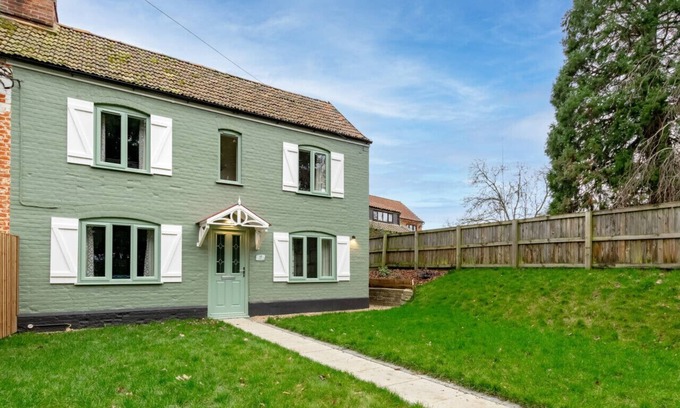Marsham House | Craig Cottage - Three Bedroom House, Sleeps 5
