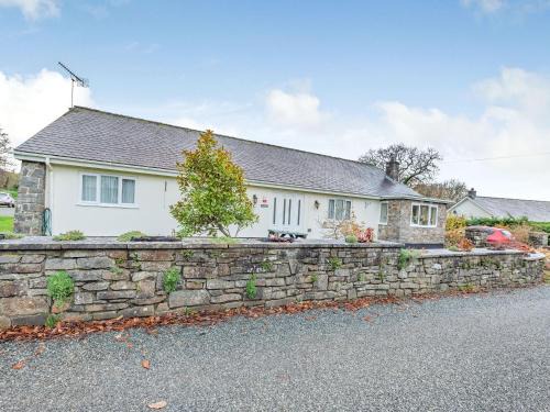 Oakford House | Craigfryn