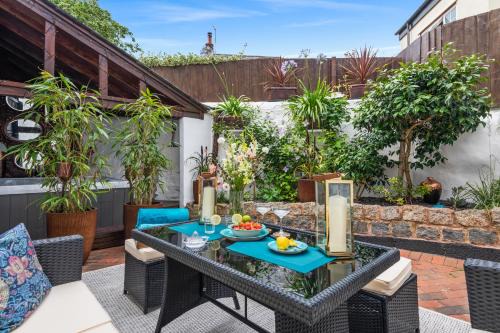 Kenn House | Cramwell Cottage, The Ley Arms