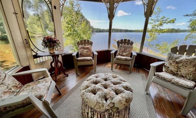 Havelock-Belmont-Methuen Cottage | Cranberry Cove on Kasshabog Lake