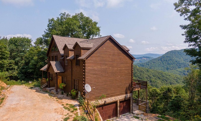 Frank Cabin | Cranberry View Lodge - VIEWS, Privacy, Gated Community, Game Table!