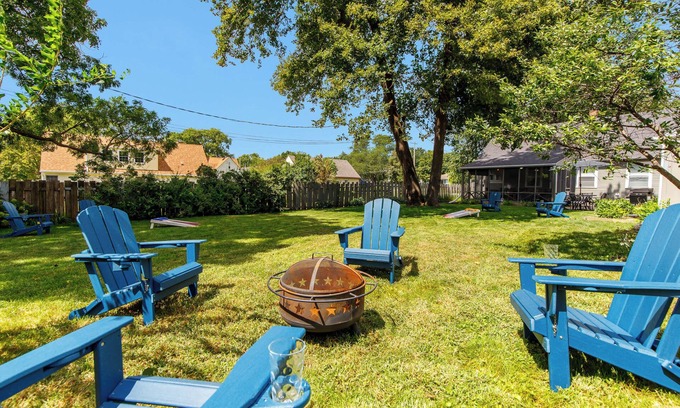 Ames House | Crane Haven - Walk to CyRide, Games & Grill