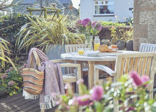 Craster House | Craster Reach