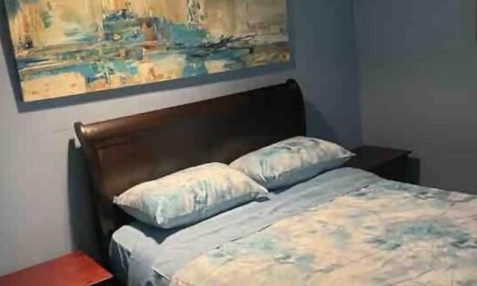 Newark Apartment | Crawford Apt #5