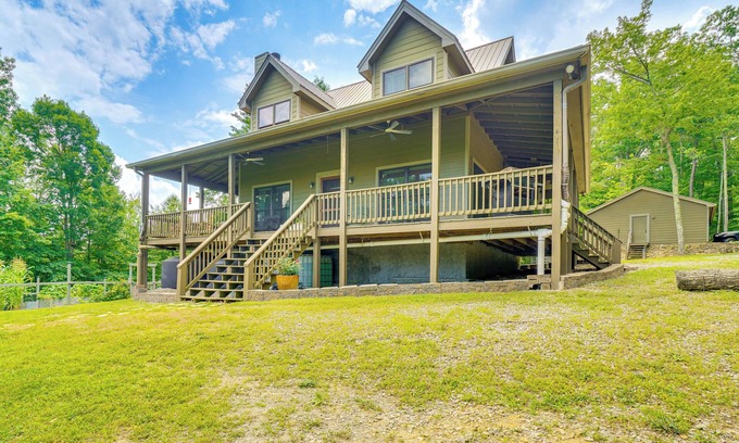 Muddy Pond Cottage | Crawford Cottage w/Fireplace & Mountain Views!
