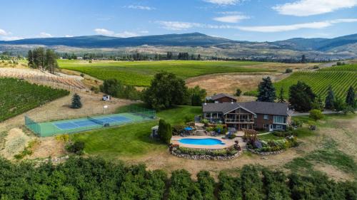 Southeast Kelowna House | Crawford View
