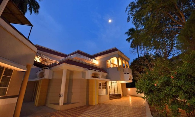 Srirangam Apartment | Crazy Homes Trichy/Luxurious&Spacious Rooms Stay