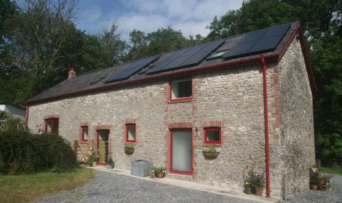Llansadwrn Apartment | Creatively converted barn in accessible rural spot