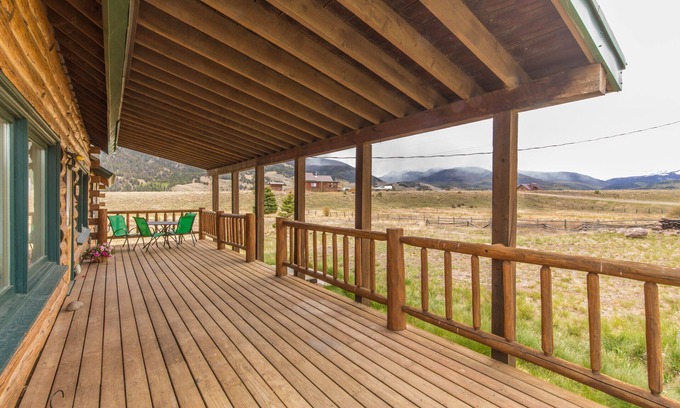 Creede Cabin | Creede Cabin - Dogs Welcome - Amazing Views - Large Deck
