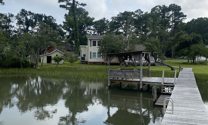 Morehead City House | ~Creek front heaven! Stunning View~ Private dock~