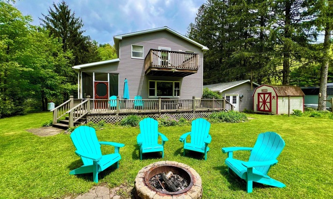 Hyner House | CREEK FRONT HOME with private access - perfect for kayaking, fishing, and hiking