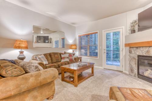 Government Camp Apartment | Creek Ridge Escape