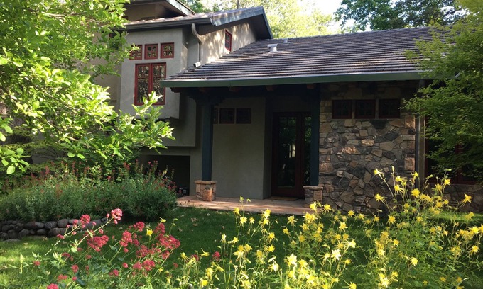 Sedona House | Creekfront Luxury Nestled in Oak Creek Cyn, Sedona .Pet Friendly.