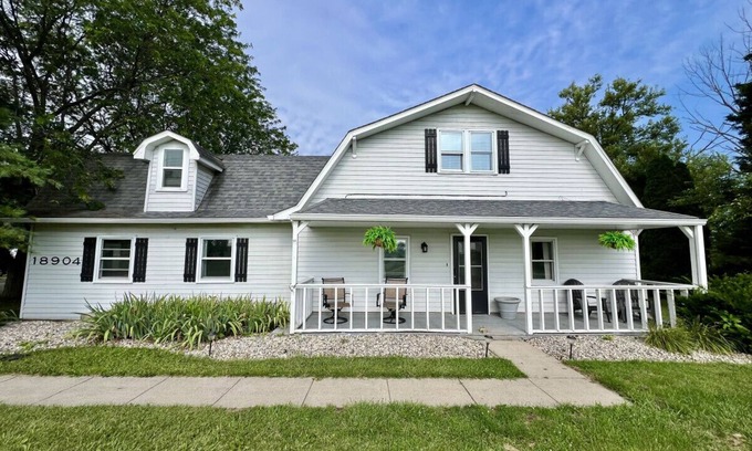 Westfield Apartment | Creekside at Grand Park