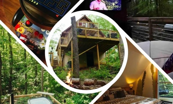 Martin Cabin | Creekside Cabin at Lake Hartwell: hot tub, 2 king beds, outdoor TV, fire pit