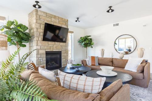 Canmore Apartment | Creekside Elegance at Timberstone