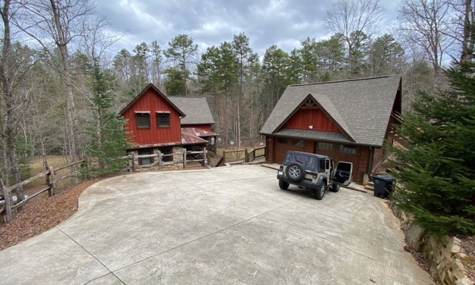 McCaysville House | Creekside Fishing at TroutHaven – Paradise in the Mountains