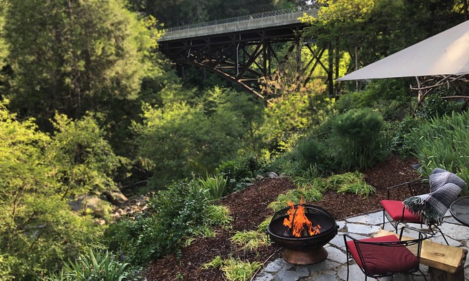 Nevada City Cabin | Creekside Hideaway