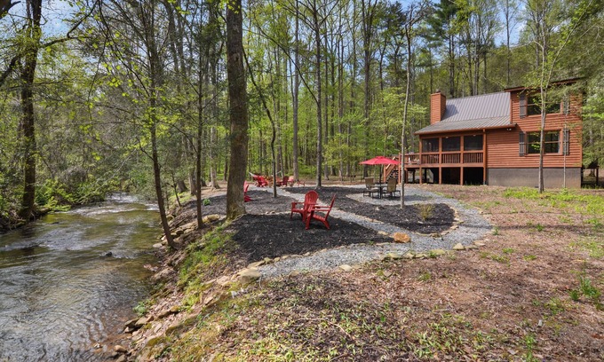 Walnut Mountain Cabin | Creekside, , Hot Tub, Fire pit, Screened Porch, 10 min to EllijaynOK AFTER STORM