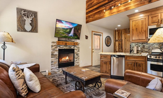 Fall River Estates Condo | Creekside Suite 03 River View!