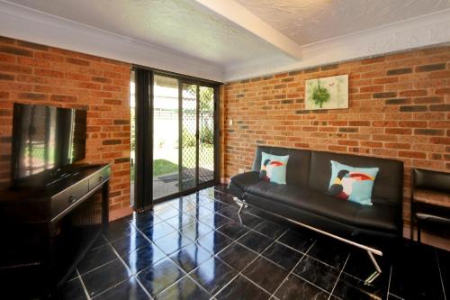 Hat Head House | Creel At Hat Head - 8 Hutcheson Street