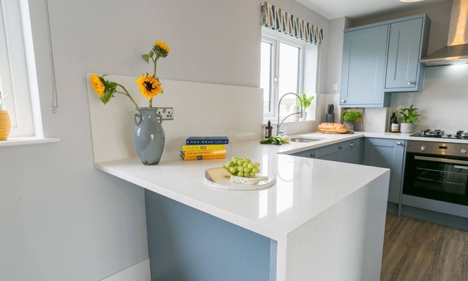 Trearddur Bay Cottage | Cregyn Mor - a coastal that sleeps 6 guests in 3 bedrooms