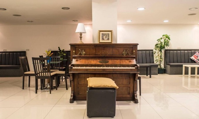 High Wycombe Apartment | Crendon House Boutique Hotel