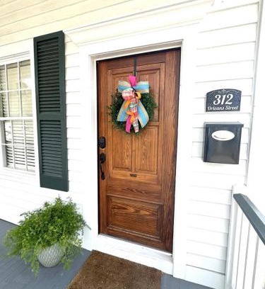 Natchez House | Creole Cottage - 2 Bed, 1 Bath, Pet Friendly with Fee, Walk to Downtown, Grill, Washer & Dryer