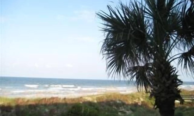 Crescent Beach Condo | Crescent Beach I-14 Four Winds Condo