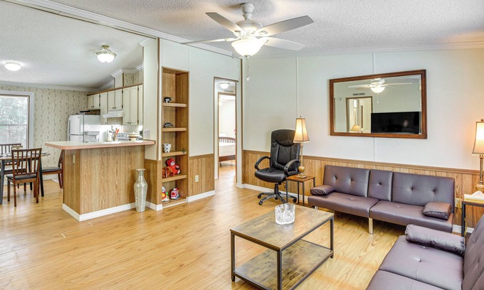 Crescent City House | Crescent City Home w/Charcoal Grill: Near 3 Lakes