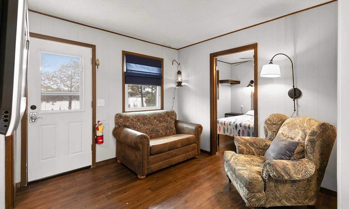 Jenkins Cabin | Crest View Cabin - Bring Your Boat, Enjoy The Swim Dock, Kayaks, Pool, and Views! | 9