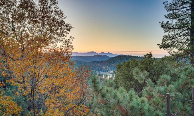 Crestline House | Crestline Cabin Mountain Views and Fire Pit!