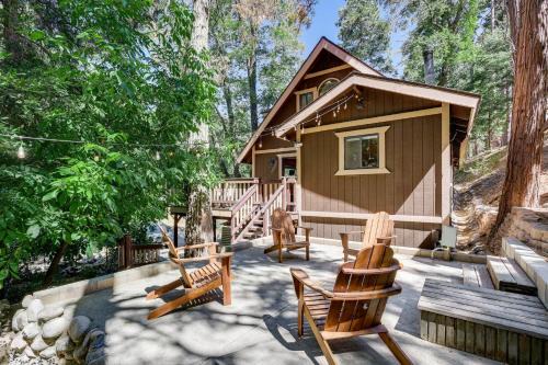 Crestline House | Crestline Vacation Rental Less Than 1 Mi to Lake Gregory!