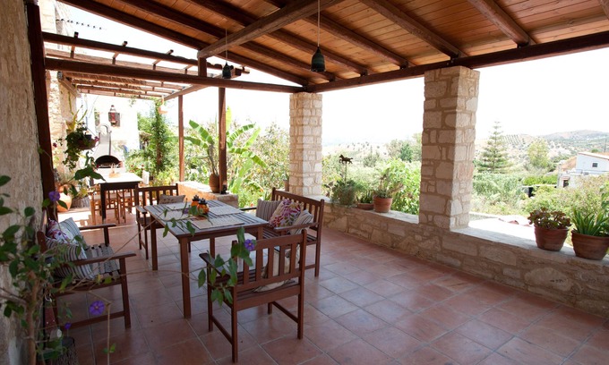 Sivas Villa | Cretan mansion from the 1900 century lovingly restored with garden