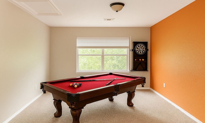 Aubrey House | Crew Stay – Sleeps 16 | Work, Cook, Play & Relax