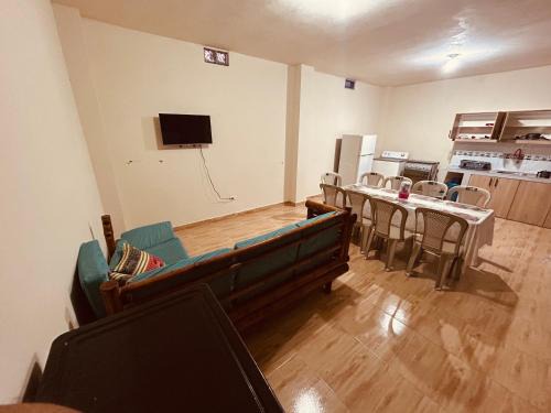 Tena Apartment | Cri 30