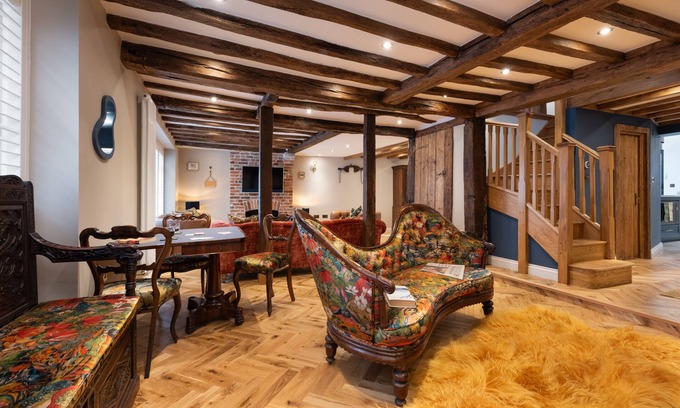 Canterbury House | Crippens, Scrumdiddlyumptious, Historic, Wood Fire,Parking, EV, Dead Center