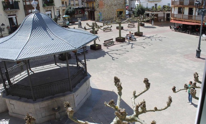 Ampuero Villa | Crisol Plaza