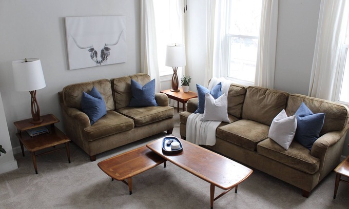 Cleveland House | Crisp 2 bedroom upstairs apartment in historic duplex