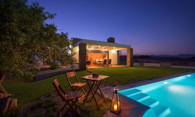 Lahania Villa | Cristelia Seafront & Pool Villa