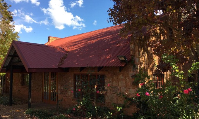 Dullstroom Apartment | Critchley Hackle - Managers Cottage