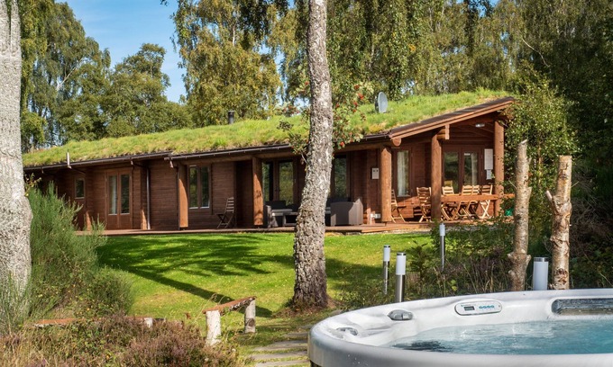Boat of Garten Cottage | Croft Kincardine - a lodge that sleeps 8 guests in 4 bedrooms