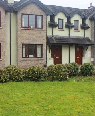 Mohill House | Crofton House Lough Rynn