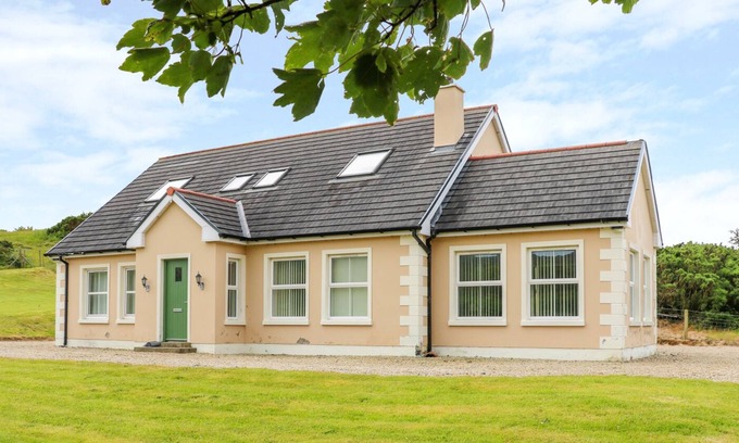 Rosnakill House | CROGHAN, pet friendly, with open fire in Portsalon, County Donegal